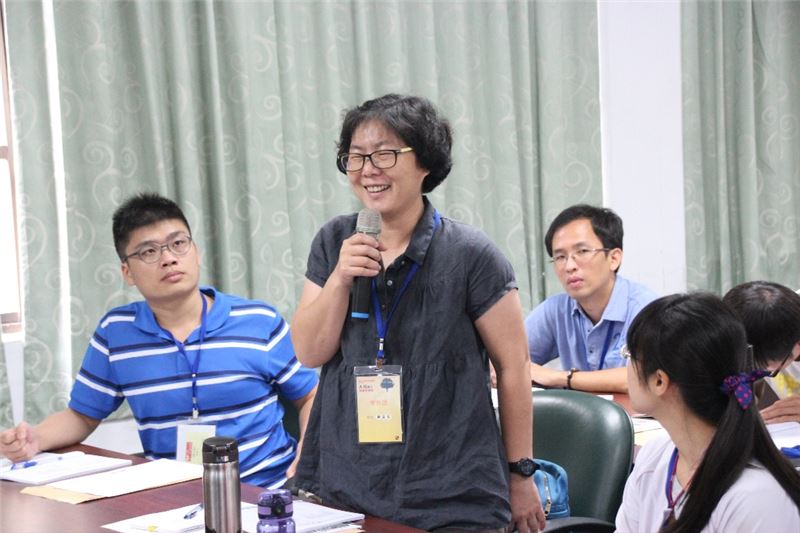 人權種子教師研習營南部梯次學員主要來自南部地區的教師,研習中分享對人權教育的期待。