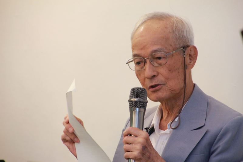 圖1_周賢農前輩以音樂歌謠演繹白恐受難延訓的生命淬鍊