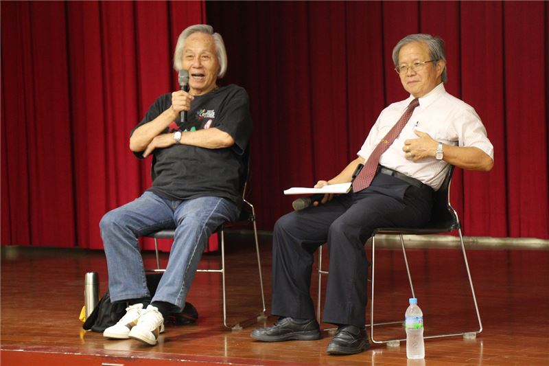 高齡95歲鍾逸人前輩現場談論228事件與白色恐怖時期其在綠島新生訓導處的情形。