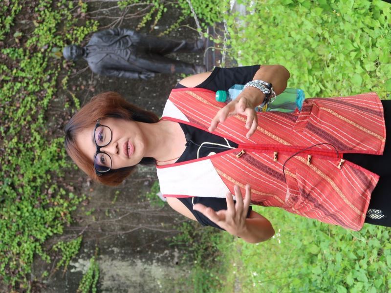 林沛緹帶眾人走訪「樂信.瓦旦紀念公園」