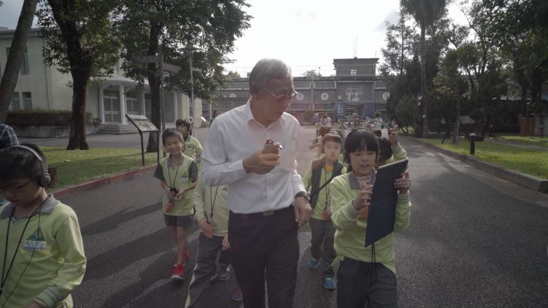 《人權路上》影片截圖04主角之一陳欽生前輩