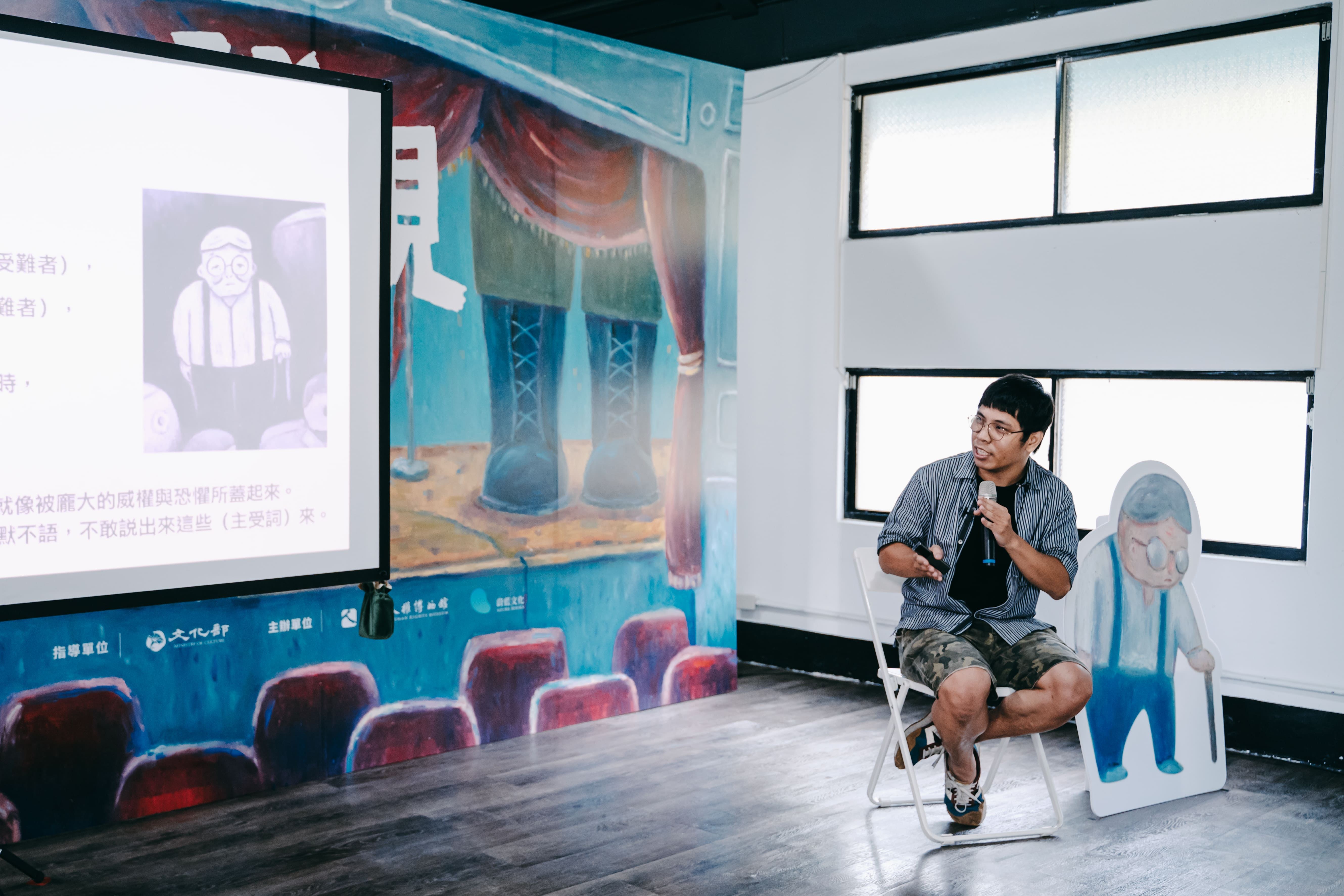 威諺表示,書中從個人苦難到集體記憶,隨著畫面推進,情緒由痛苦轉為釋放,讓時間與情感逐漸平緩。