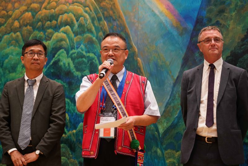 左起國家人權博物館館長陳俊宏,文化部政務次長、中華民國博物館學會理事長蕭宗煌,國際人權博物館聯盟主席David_Fleming