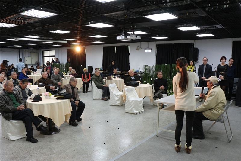 政治受難者陳孟和回憶綠島撿拾貝殼,拼貼成畫的歷史記憶