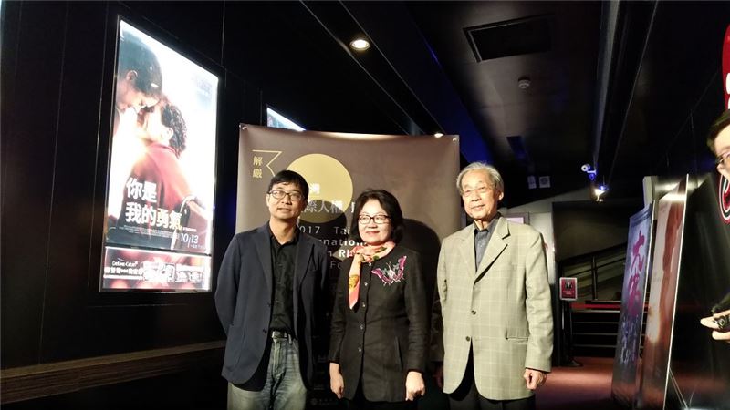 媒體聯訪_人權館籌備處陳俊宏主任(左)、公視陳郁秀董事長(中)、政治受難者蔡焜霖先生(右)