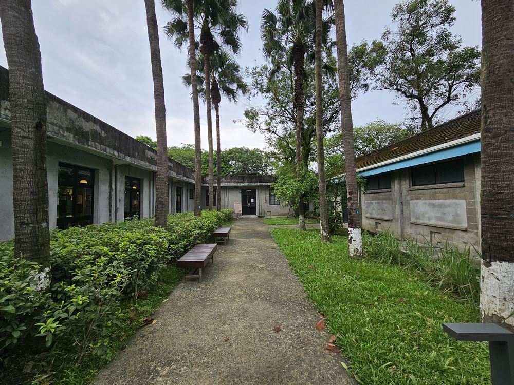 人權館「VR體驗空間」位於白色恐怖景美紀念園區兵舍4號。。