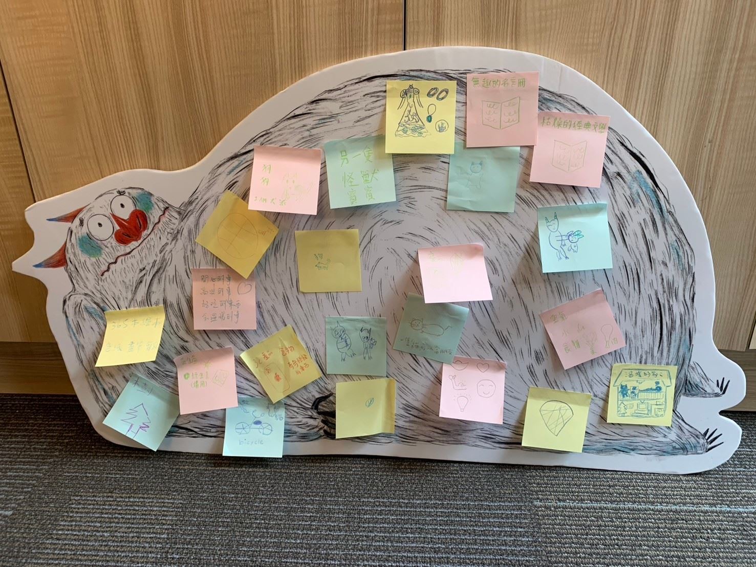 圖為上一季兒童工作坊作品「讓怪獸媽媽吃下肚給怪獸寶寶的禮物」。