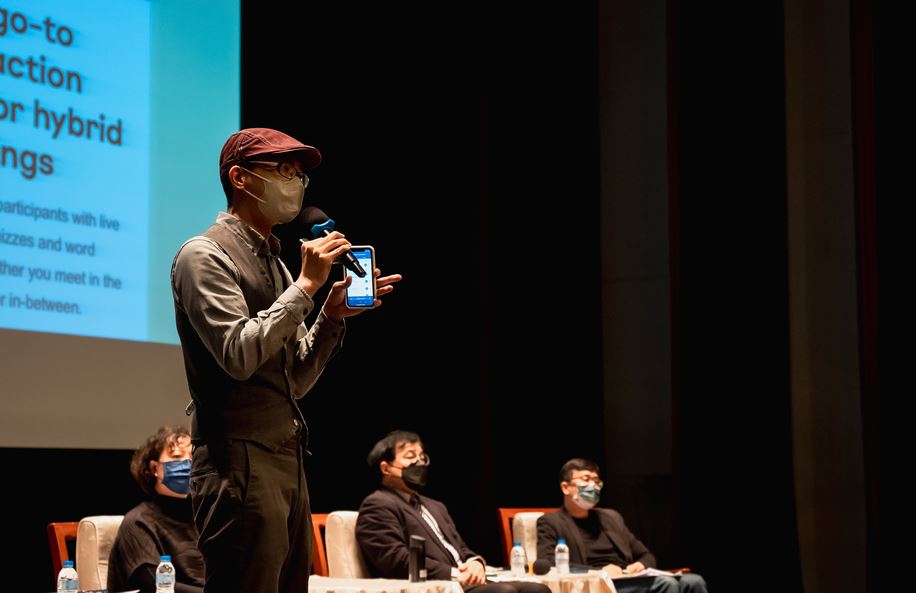 講座邀請沃草烙哲學主編朱家安主持